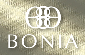 luxury fashion retailer 